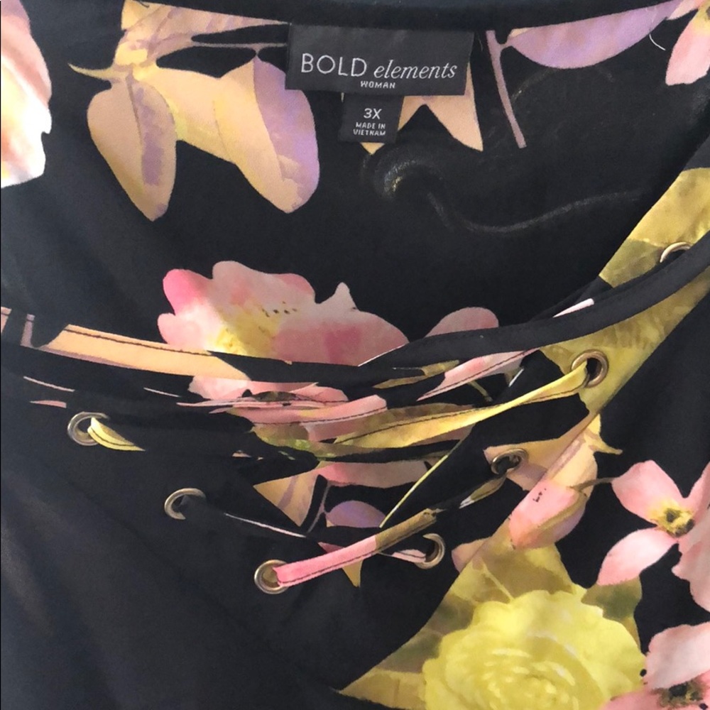 Cold shoulder blouse - Picture 3 of 5